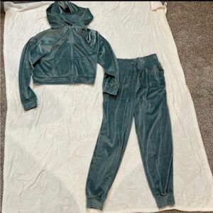Victoria’s Secret On Point velour sage green track suit XS S